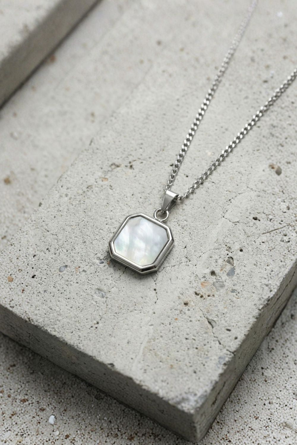 The Forge Necklace Cream